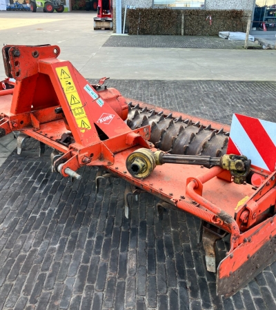 Kuhn HR 302 M Occasies/Demomachines - Frank Verhoest - landbouwvoertuigen & occasies - Claas partner